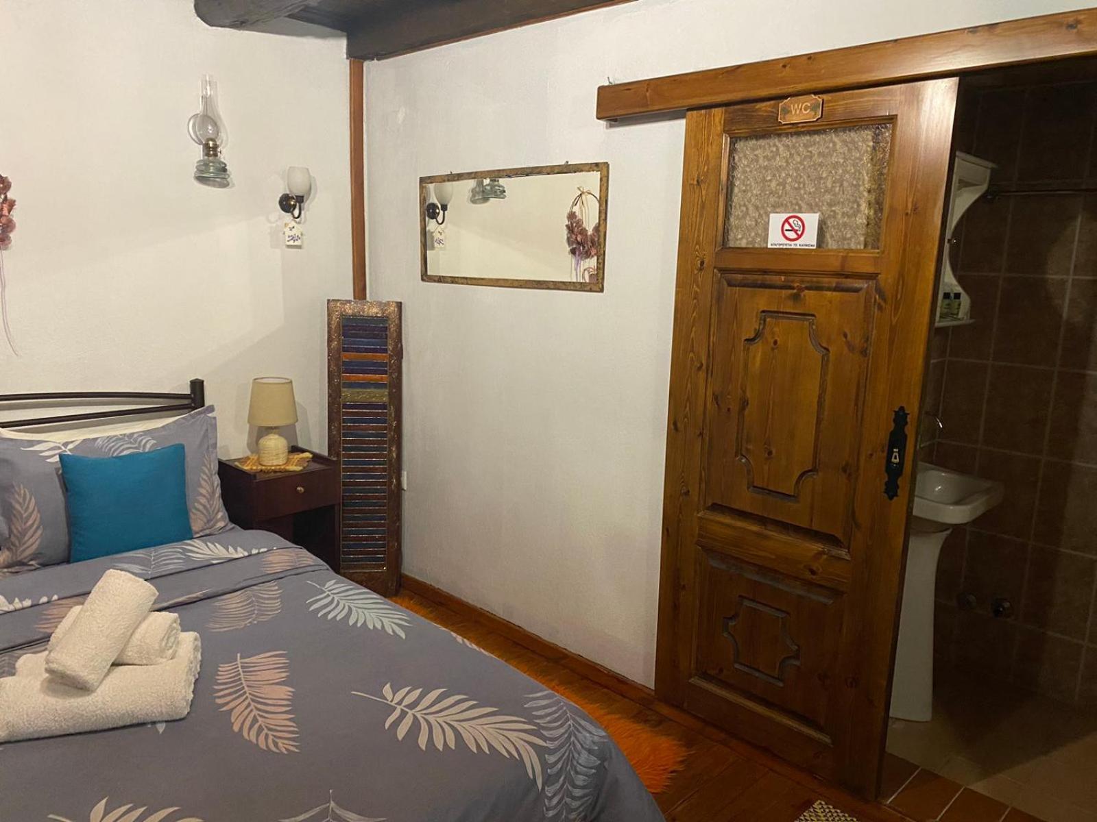 Traditional Guesthouse Erato Palaios Panteleimonas Exterior photo